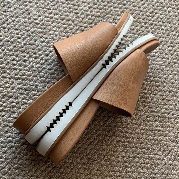 EILEEN Fisher leather tan sandals women’s size 6.5 - Picture 5 of 9